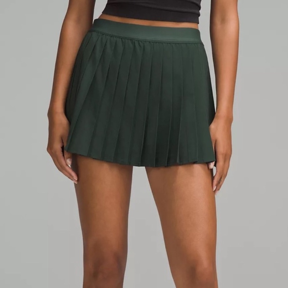 Lululemon High-Rise Pleated Tennis Skirt, Legacy Green, Size 6

Worn once